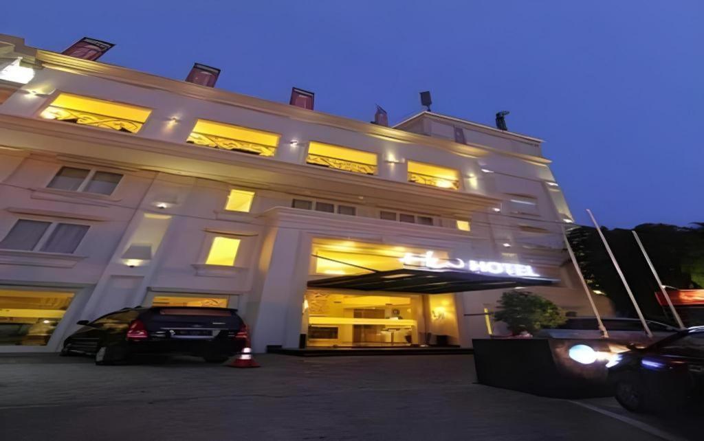 Hw Hotel Padang المظهر الخارجي الصورة